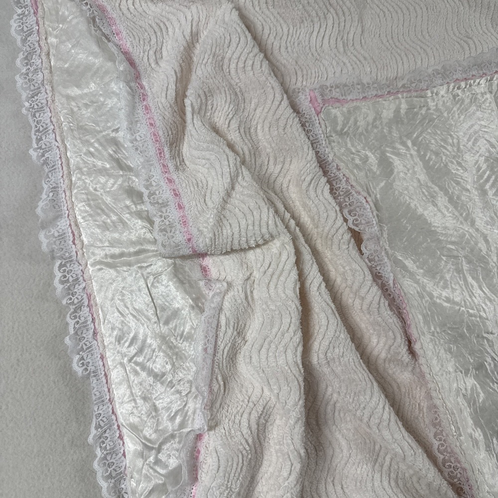 Vtg Chenille Toddler Bedspread Blanket Throw Ivory Pink Lace Satin 44x78 Shabby